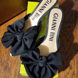 Gianni Bini Elegant Black Bow Heels